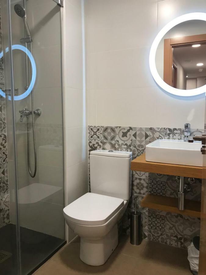 Hostal La Romanica Sabadell Eksteriør billede