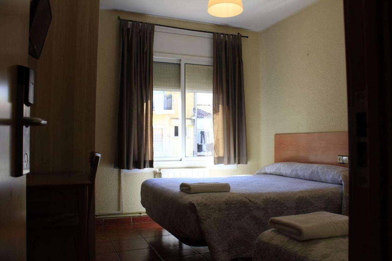 Hostal La Romanica Sabadell Eksteriør billede
