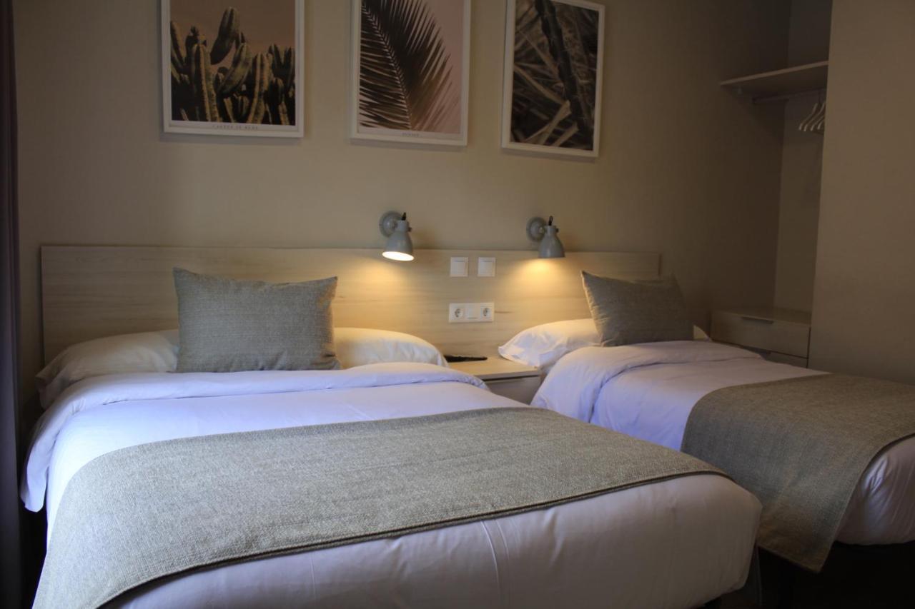 Hostal La Romanica Sabadell Eksteriør billede