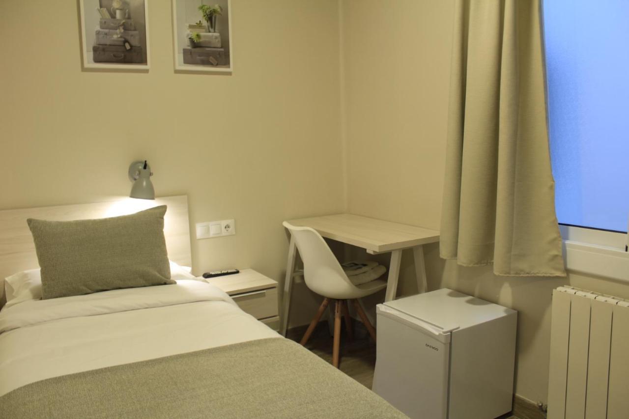 Hostal La Romanica Sabadell Eksteriør billede